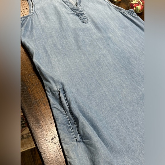 Collar, Sleeveless V-Neck ‘Denim-Look’ Dress with Pockets - Picture 8 of 9